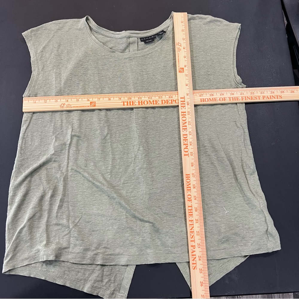 Tahari Olive Green 100% Linen Short Sleeved Scoop Neck Button Back Top XL - Picture 4 of 4